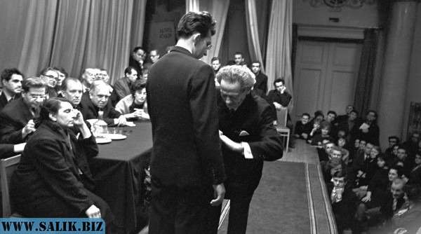 29b9b7f9238a7bd09239fb0a70f9209b 1