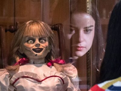 Еще одна кукла «оживает» и двигает ногами в шкафу 21 esrpic 5f3a0e4196f8b1