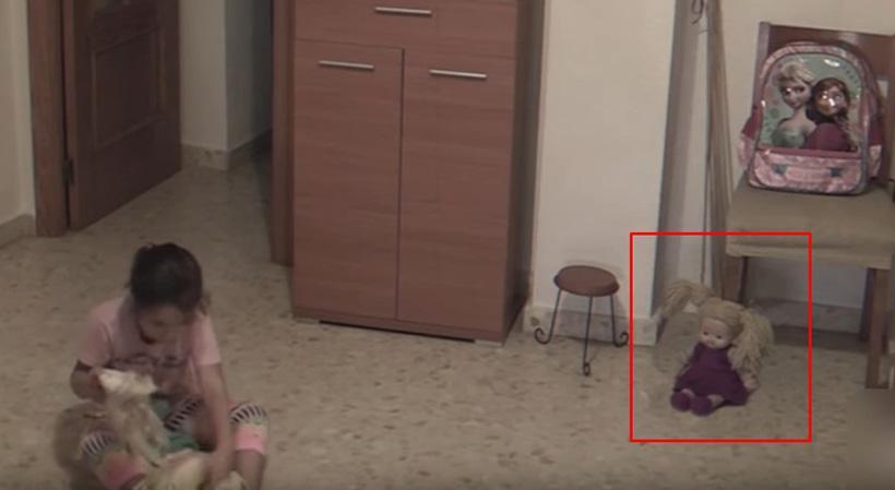 Видео с движущейся куклой и мебелью поразило пользователей сети 18 ghost terrifles little girl