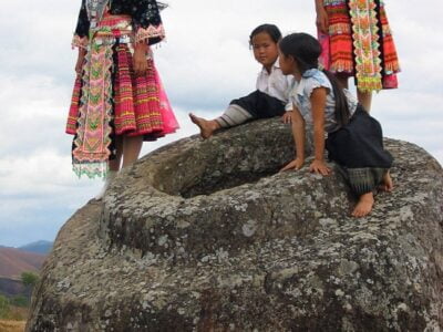 Загадочные каменные «кувшины» Лаоса оказались куда древнее, чем считалось раньше 20 89485375