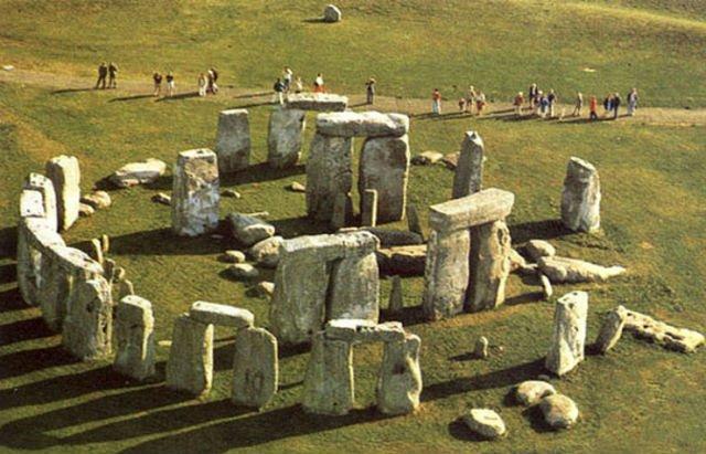 Stounhendzh vozvodili drevnie halturshhiki