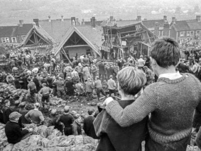 Накануне трагедии в Аберфане, где погибло 116 детей, у множества людей были тревожные предвидения 23 56629386