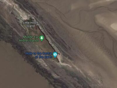 На картах Google обнаружили загадочную «дыру в центре Земли» 30 esrpic 6135dbcecdbf91