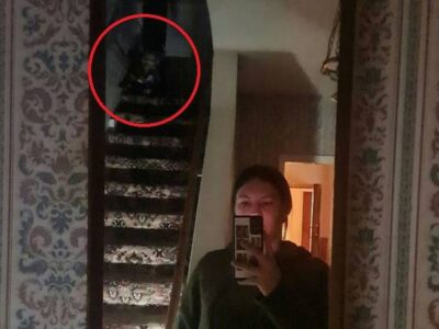 Жуткое лицо призрака отобразилось на фото 34 24246061