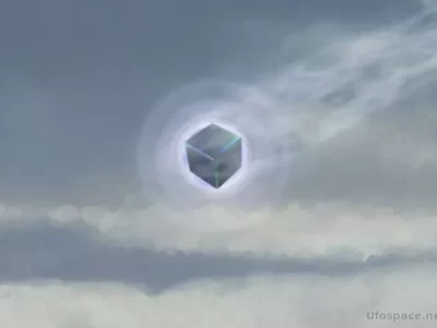НЛО в форме черного куба был снят на видео над Техасом 41 31863903